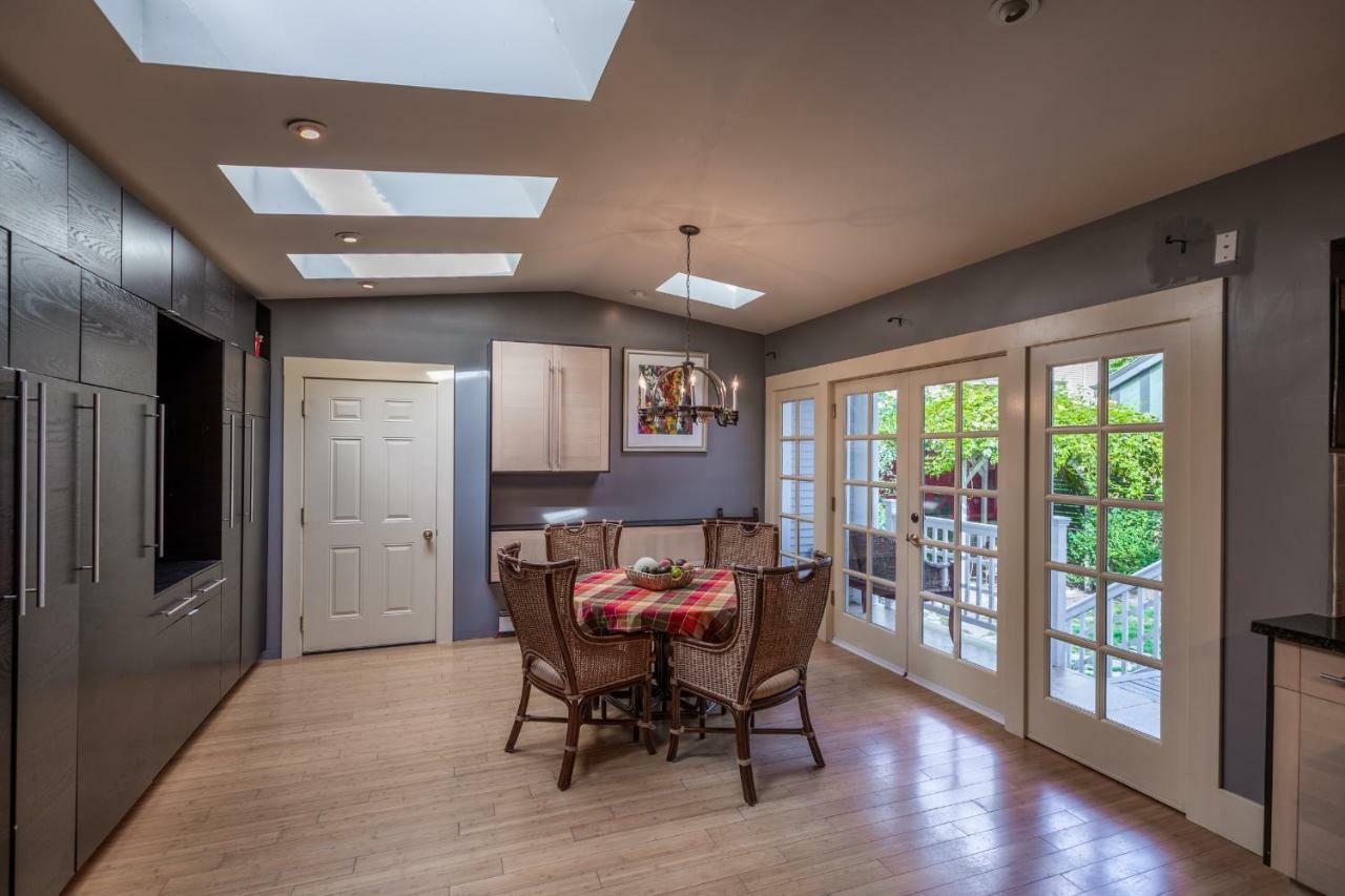 Mozart Guest House Seattle Bed And Breakfast Экстерьер фото